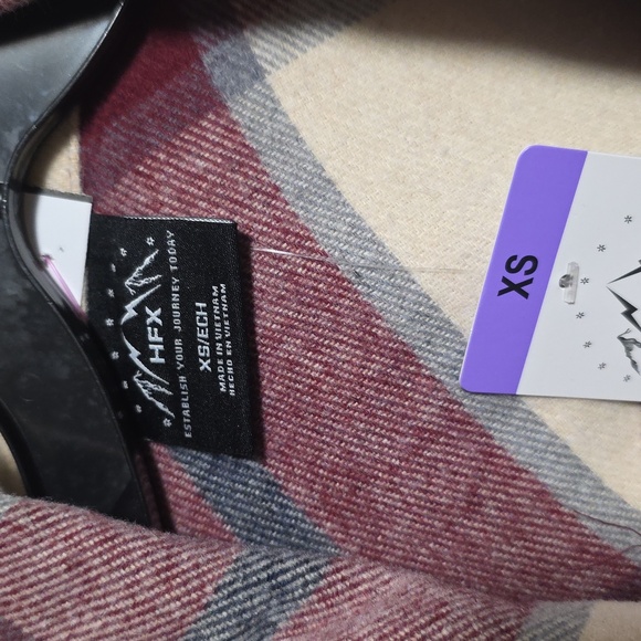 Shacket - Picture 2 of 3